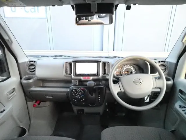 NV100クリッパー(ニッサン)の車両写真