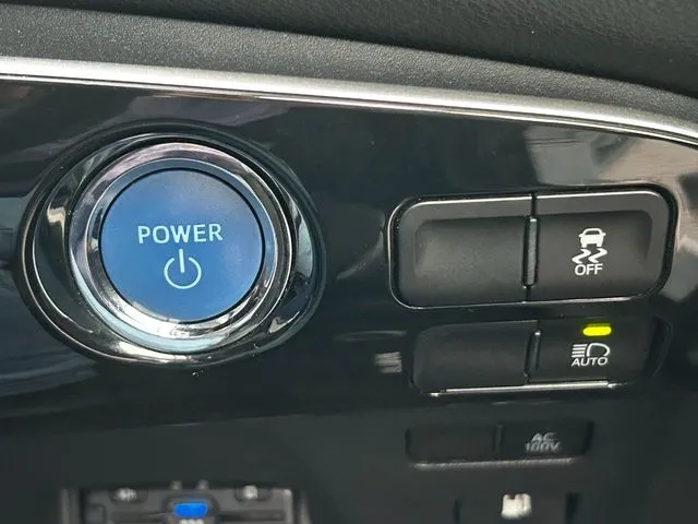 プリウス(トヨタ)の車両写真