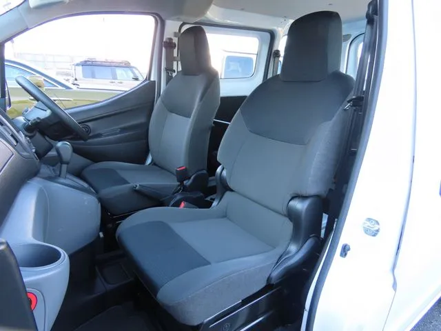 NV200バネットバン(ニッサン)の車両写真