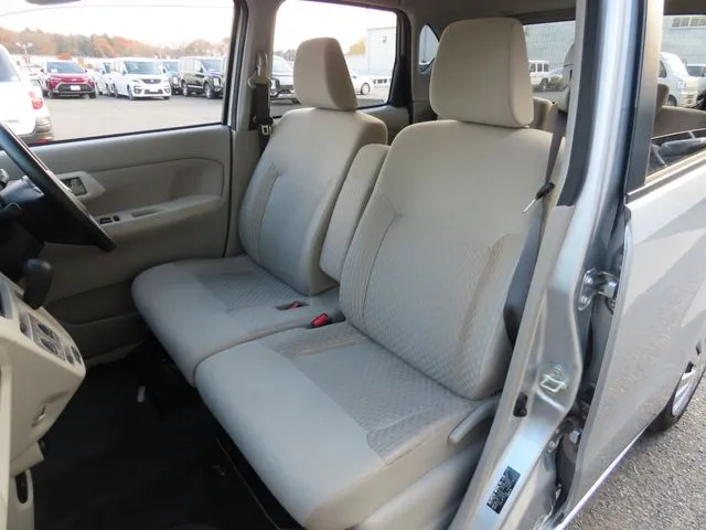 ムーヴ(ダイハツ)の車両写真