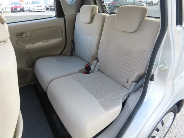 ムーヴ(ダイハツ)の車両写真