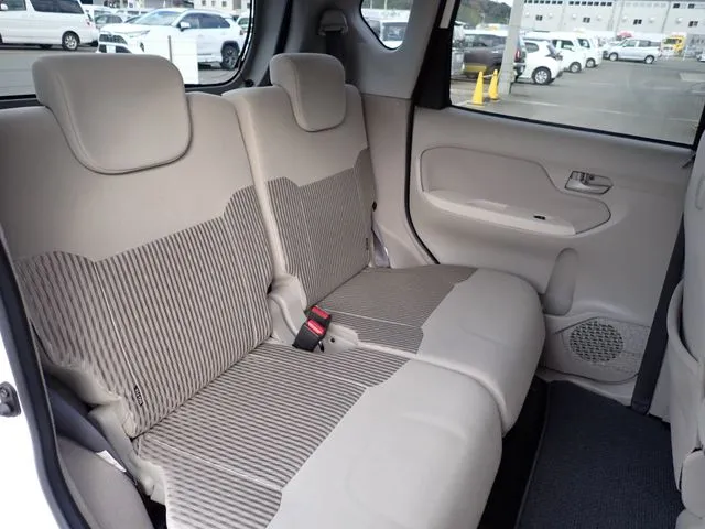 ムーヴ(ダイハツ)の車両写真