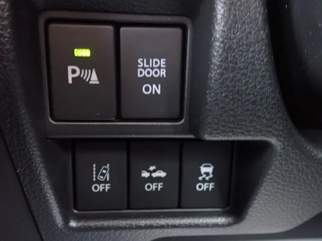 スペーシア(スズキ)の車両写真