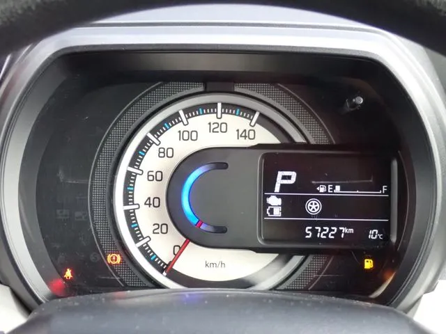 スペーシア(スズキ)の車両写真