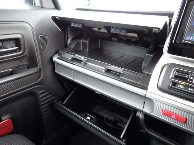 スペーシア(スズキ)の車両写真