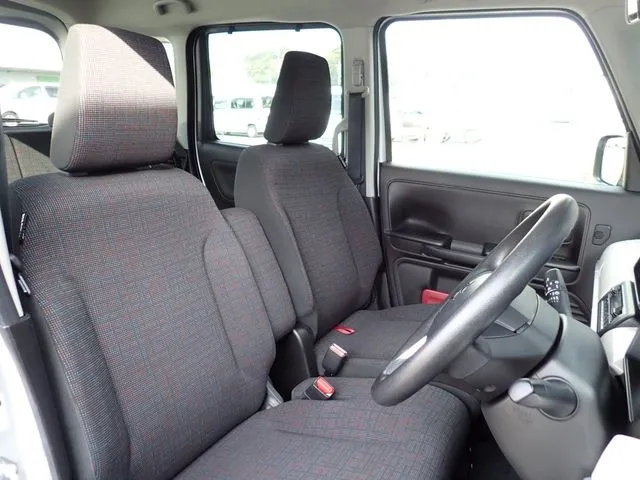 スペーシア(スズキ)の車両写真