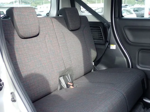 スペーシア(スズキ)の車両写真