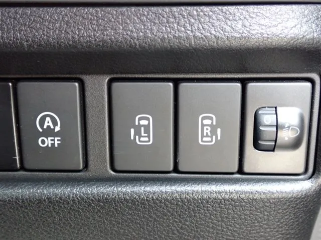 スペーシア(スズキ)の車両写真