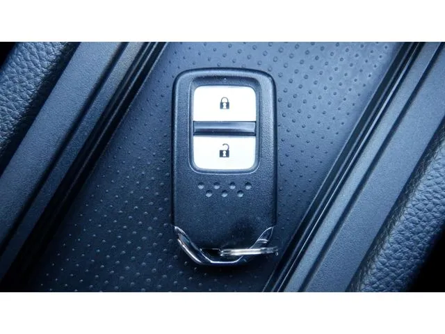 フィット e:HEV(ホンダ)の車両写真