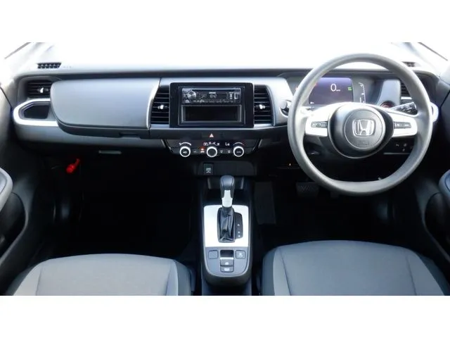 フィット e:HEV(ホンダ)の車両写真