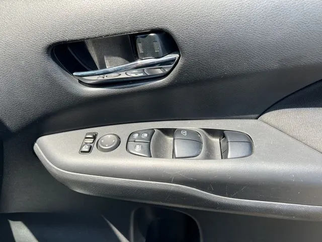 セレナ(ニッサン)の車両写真