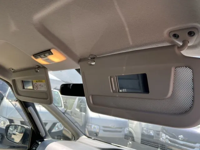 セレナ(ニッサン)の車両写真