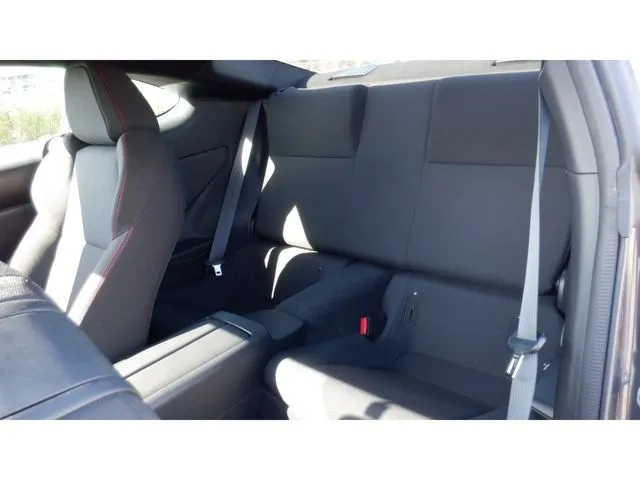 BRZ(スバル)の車両写真