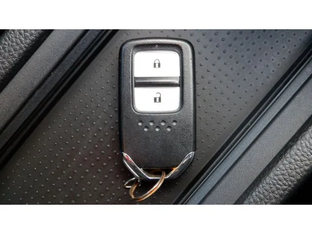 フィット e:HEV(ホンダ)の車両写真