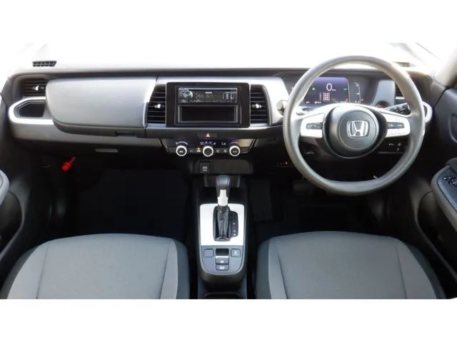 フィット e:HEV(ホンダ)の車両写真