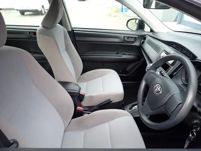 カローラアクシオ(トヨタ)の車両写真