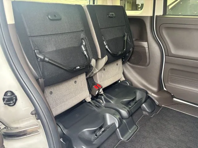 N BOX(ホンダ)の車両写真