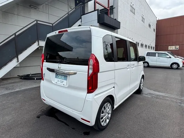 N BOX(ホンダ)の車両写真
