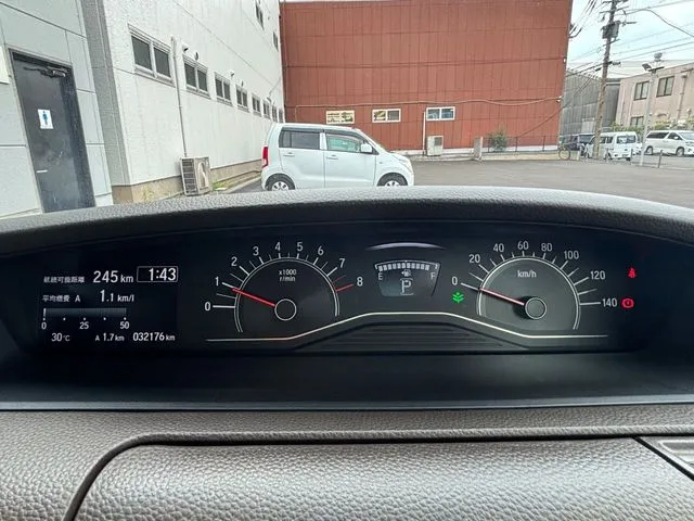 N BOX(ホンダ)の車両写真