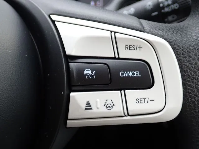 フィット　ｅ：ＨＥＶ（ホンダ）の車両写真