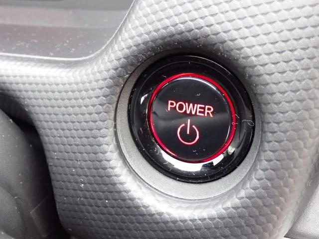 フィット　ｅ：ＨＥＶ（ホンダ）の車両写真