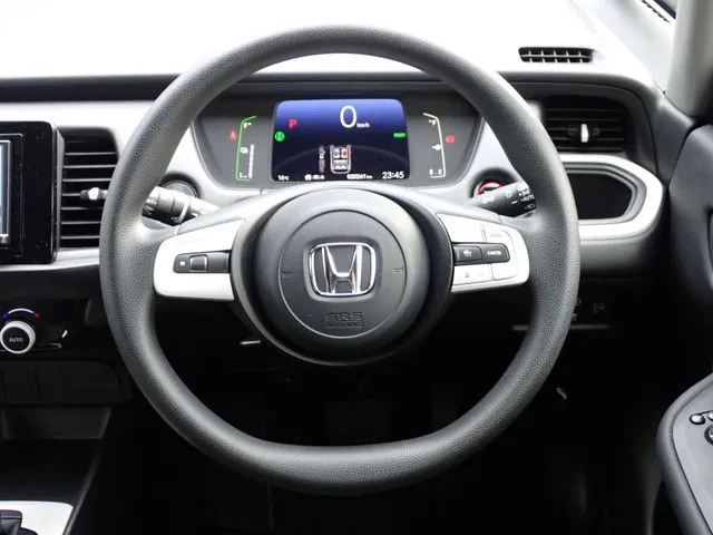 フィット　ｅ：ＨＥＶ（ホンダ）の車両写真