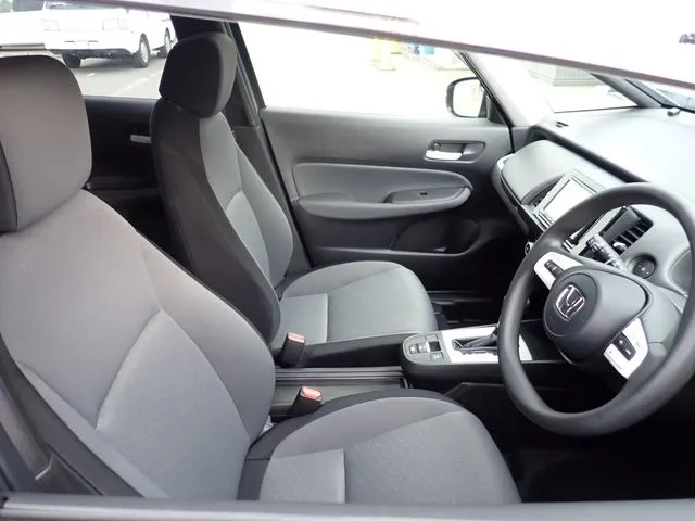 フィット　ｅ：ＨＥＶ（ホンダ）の車両写真