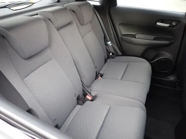 フィット　ｅ：ＨＥＶ（ホンダ）の車両写真