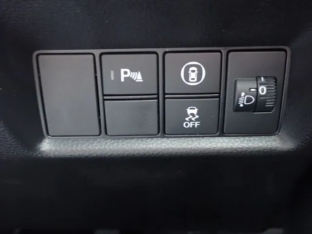 フィット　ｅ：ＨＥＶ（ホンダ）の車両写真