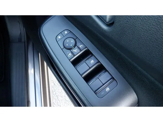 ニッサン　ノート