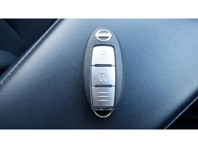 ニッサン　ノート