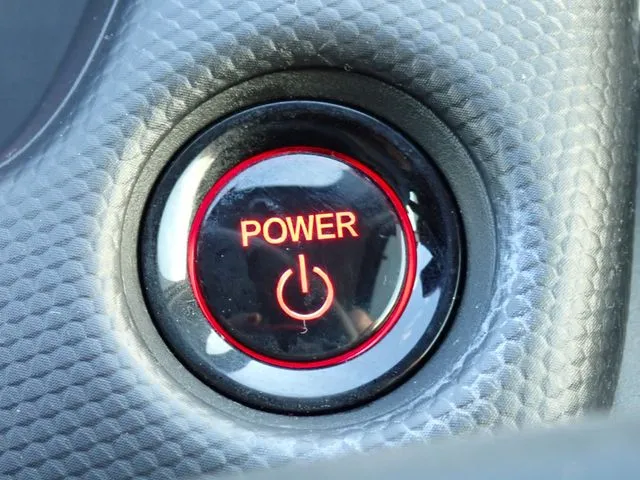 フィット e:HEV(ホンダ)の車両写真