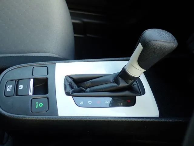 フィット e:HEV(ホンダ)の車両写真