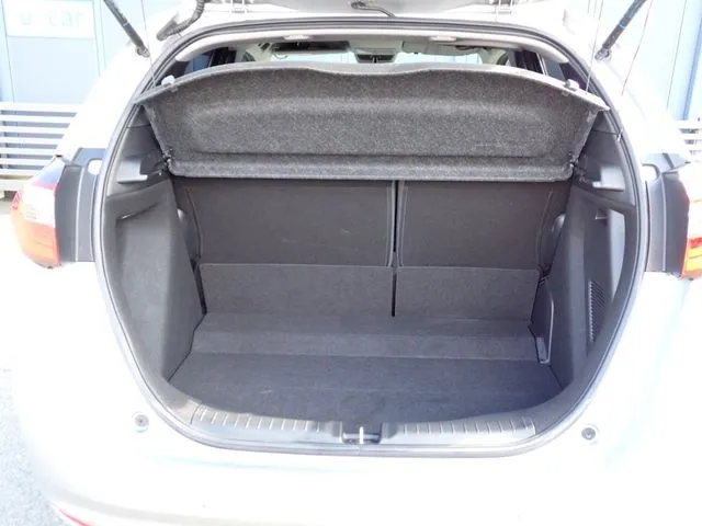 フィット e:HEV(ホンダ)の車両写真