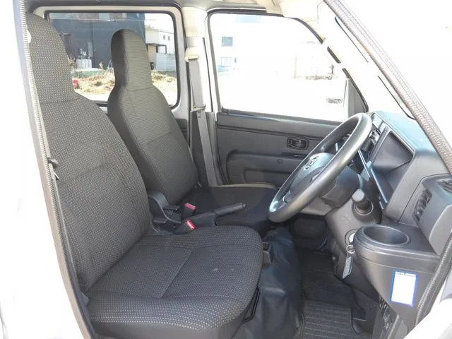 ハイゼットカーゴ(ダイハツ)の車両写真