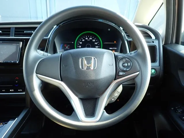 シャトル ハイブリッド(ホンダ)の車両写真