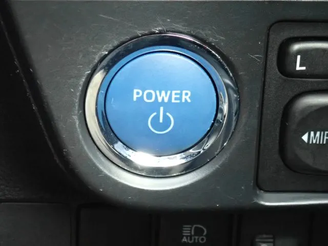 カローラフィールダー ハイブリッド(トヨタ)の車両写真