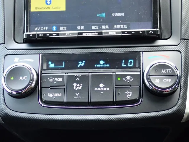 カローラフィールダー ハイブリッド(トヨタ)の車両写真