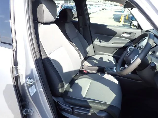 フィット e:HEV(ホンダ)の車両写真