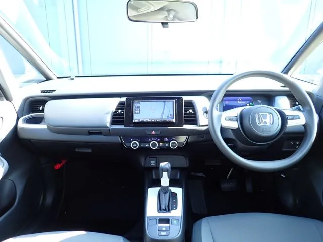 フィット e:HEV(ホンダ)の車両写真