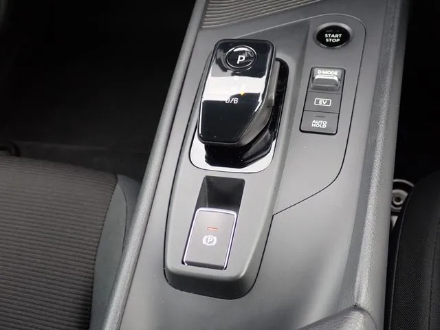 ノート(ニッサン)の車両写真