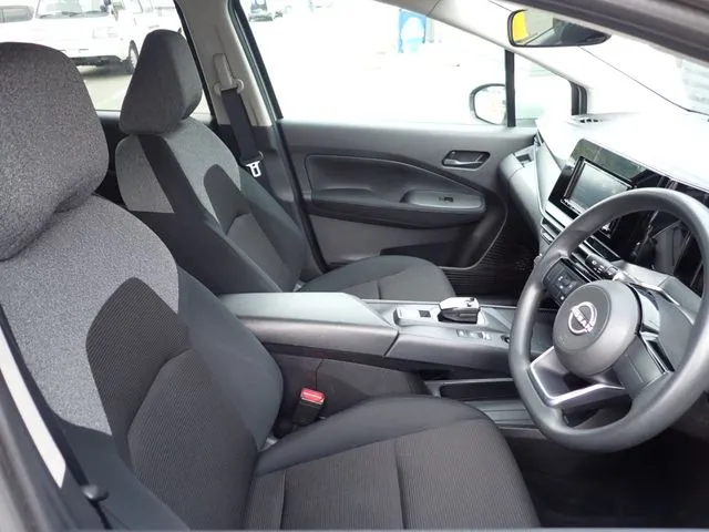 ノート(ニッサン)の車両写真