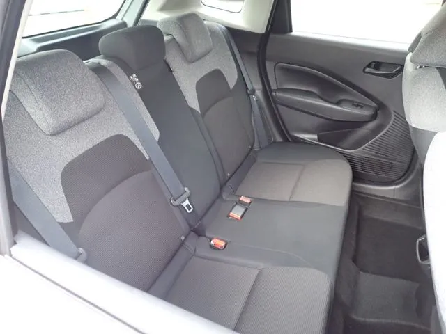 ノート(ニッサン)の車両写真