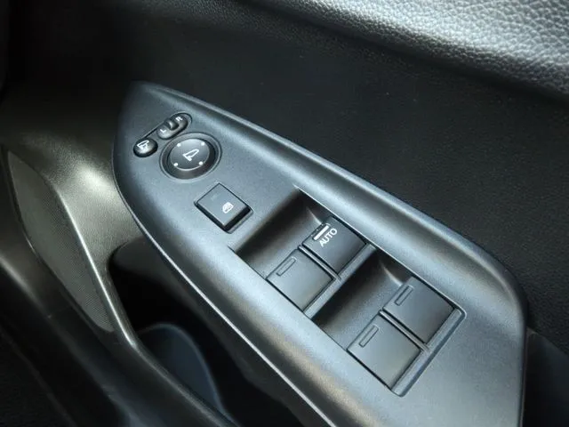 シャトル ハイブリッド(ホンダ)の車両写真