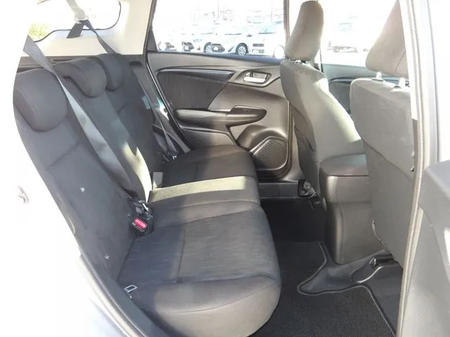 シャトル ハイブリッド(ホンダ)の車両写真