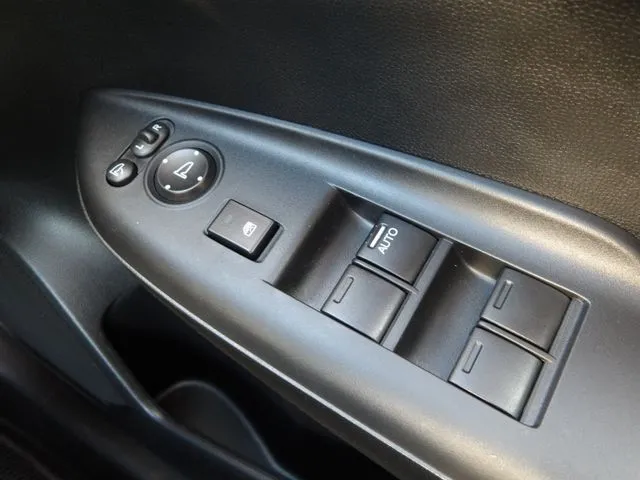 シャトル ハイブリッド(ホンダ)の車両写真