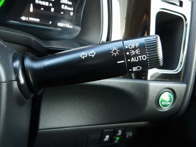 シャトル ハイブリッド(ホンダ)の車両写真