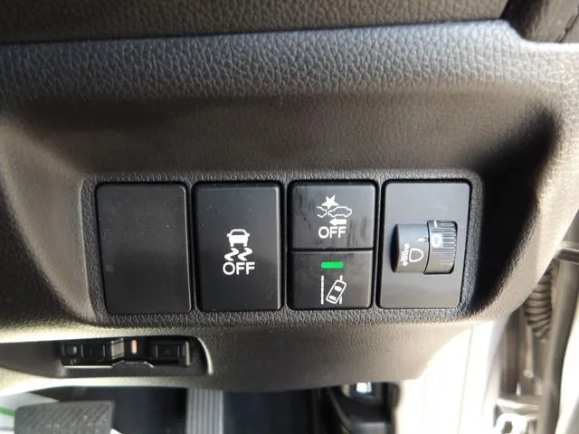 シャトル ハイブリッド(ホンダ)の車両写真