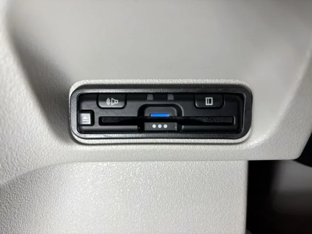 N BOX(ホンダ)の車両写真