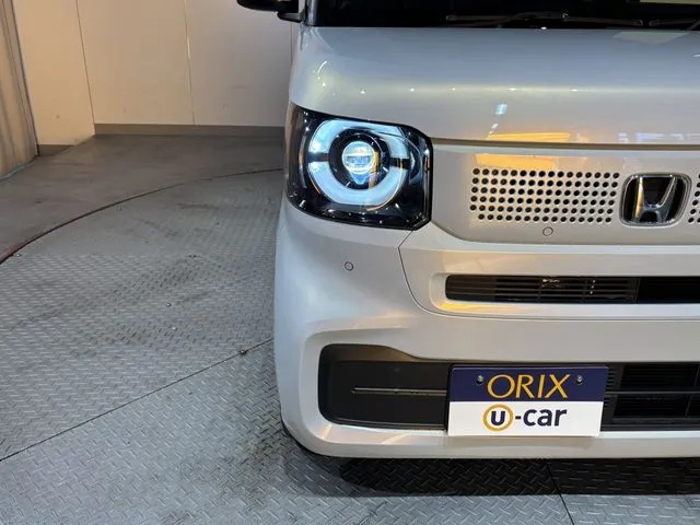 N BOX(ホンダ)の車両写真